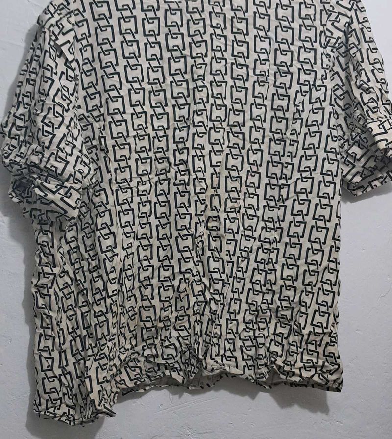 Chain Print Short Sleeve Blouse