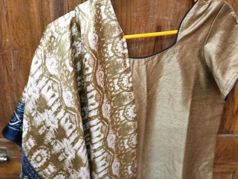 GentlyUsed KhakiColor kurti With BeautifulDupatta