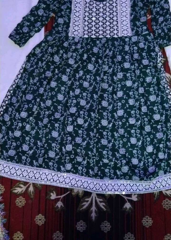 Nayra Kat Kurti Set