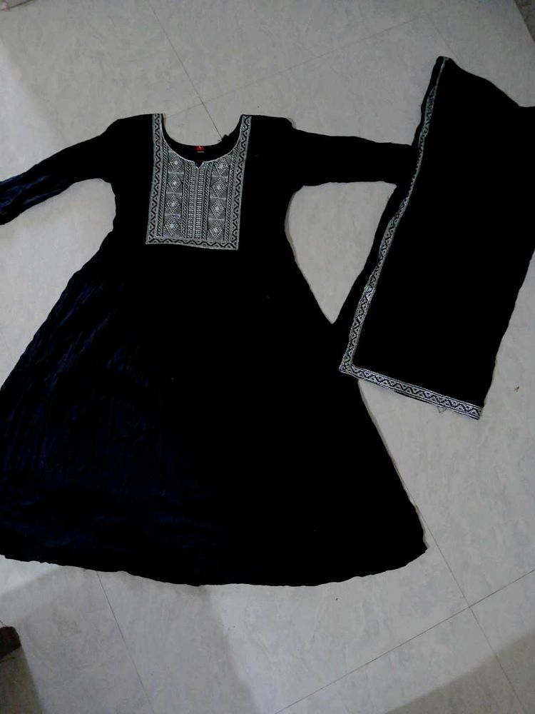 Elegant Black Kurta Set With Dupatta