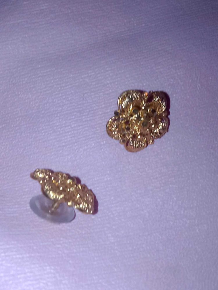 Gold Floral Earrings