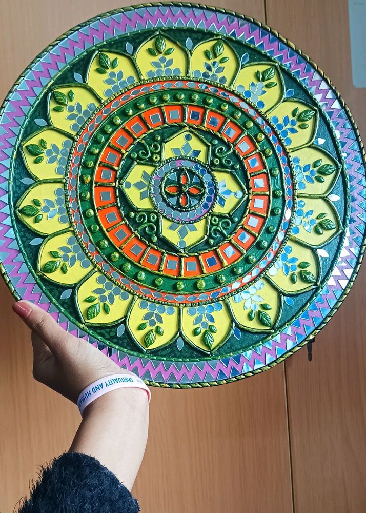 Lippan Art With Clay And Mirror Work