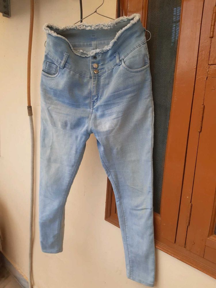 Light blue high Waist skinny jeans 💕