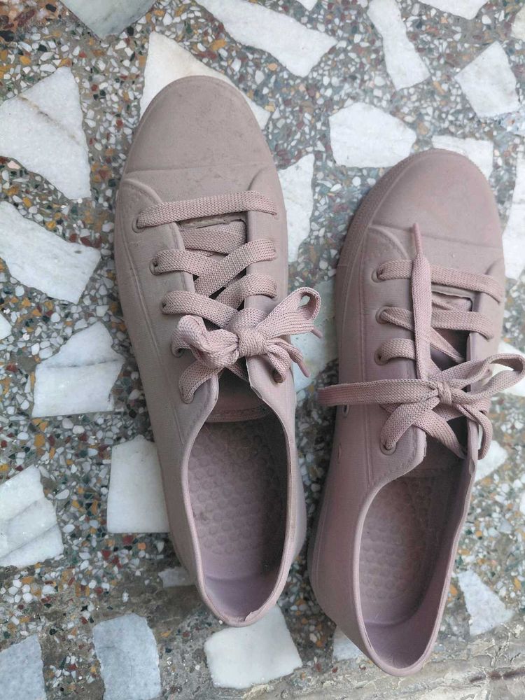 Mauve Casual Sneakers