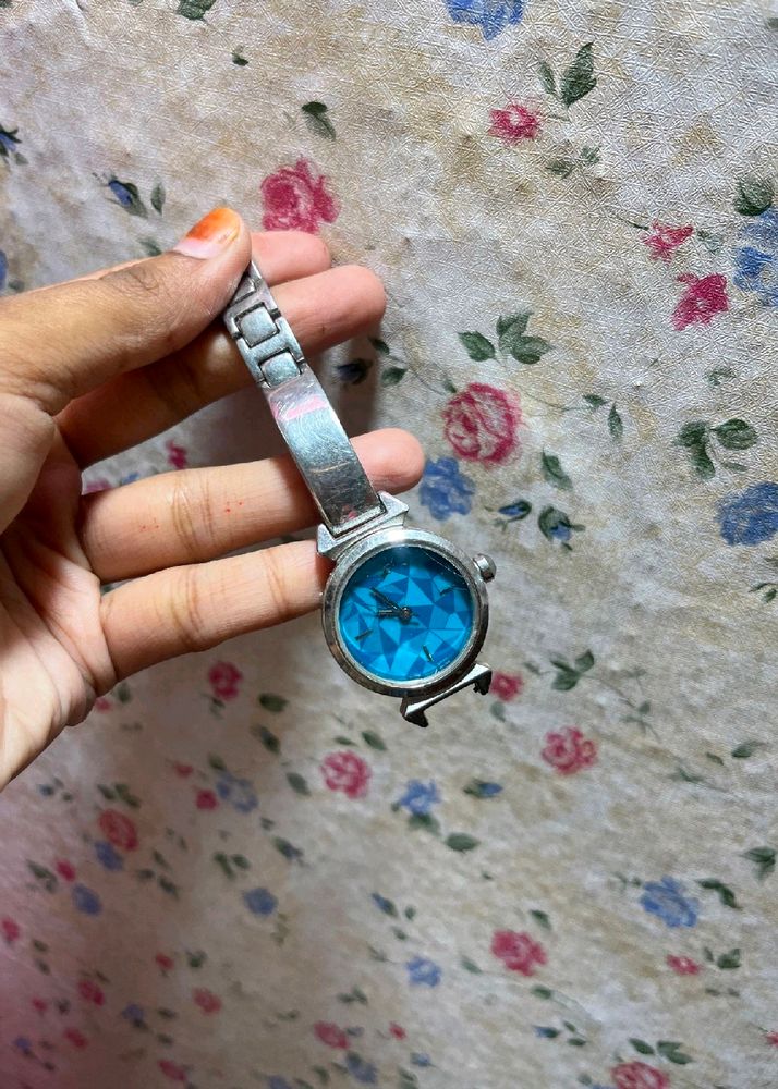 Used Women Fastrack Watch Without Chain..