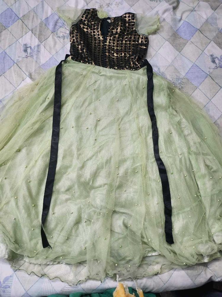 Girl&#39;s Party Dress