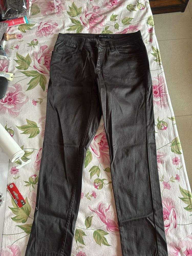Formal pants from pantaloon