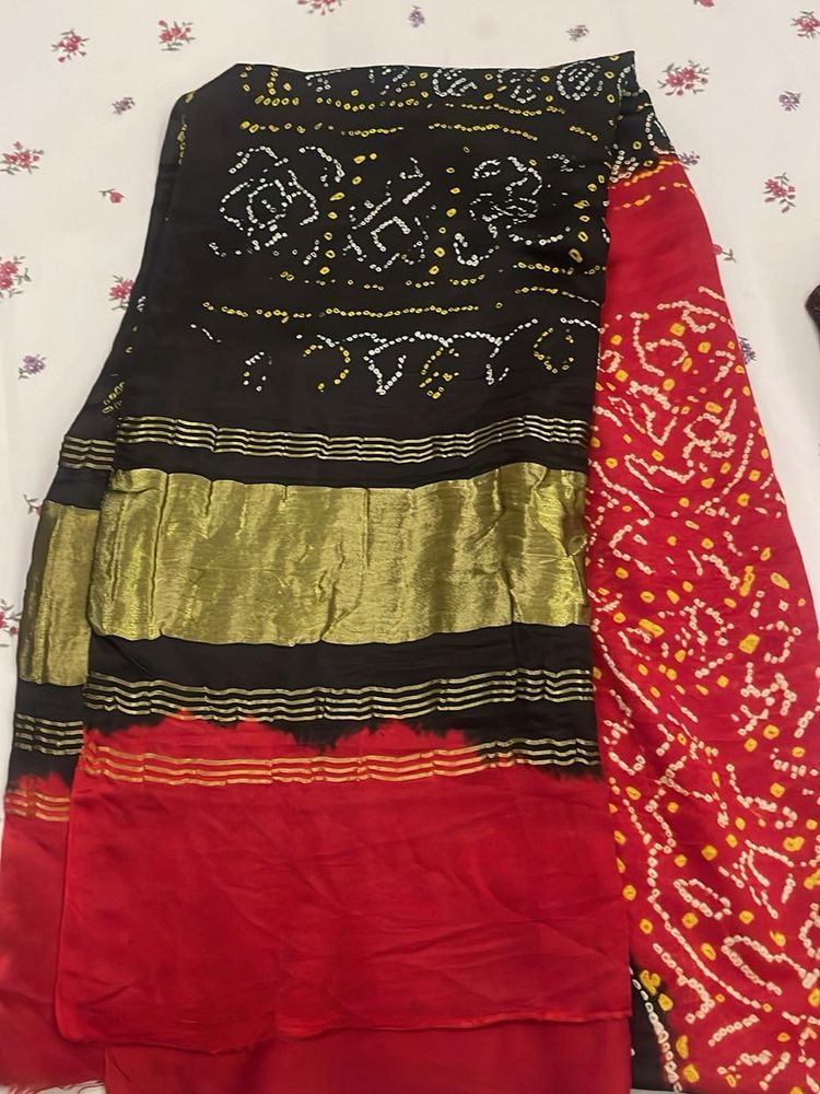 Elegant Bandhani Dupatta, Gajji silk