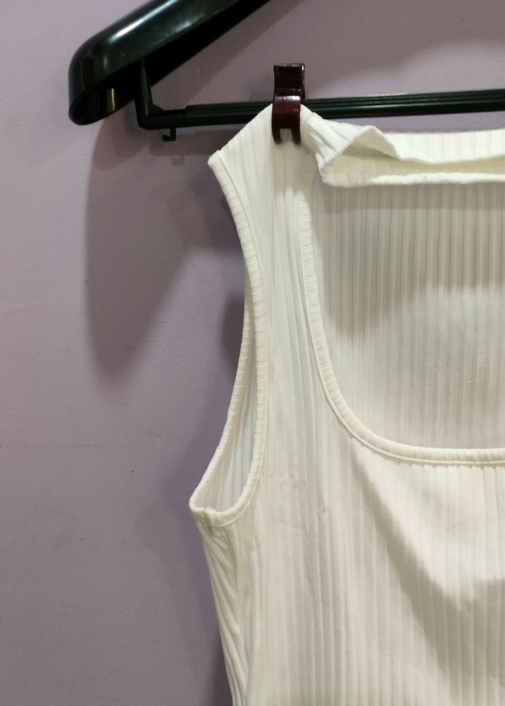 Chocker Neck Tank Top