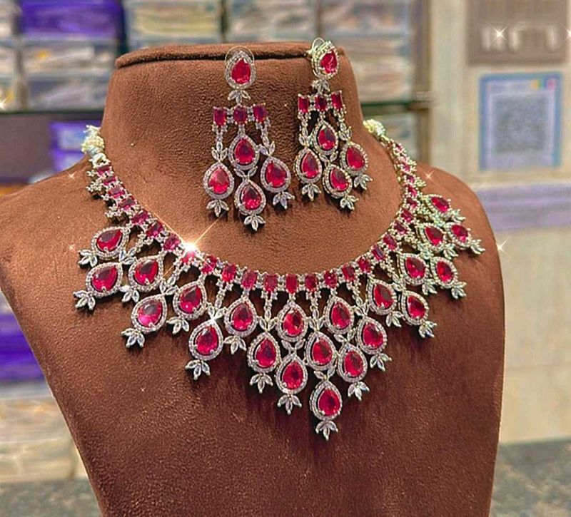 New AD Necklace Set