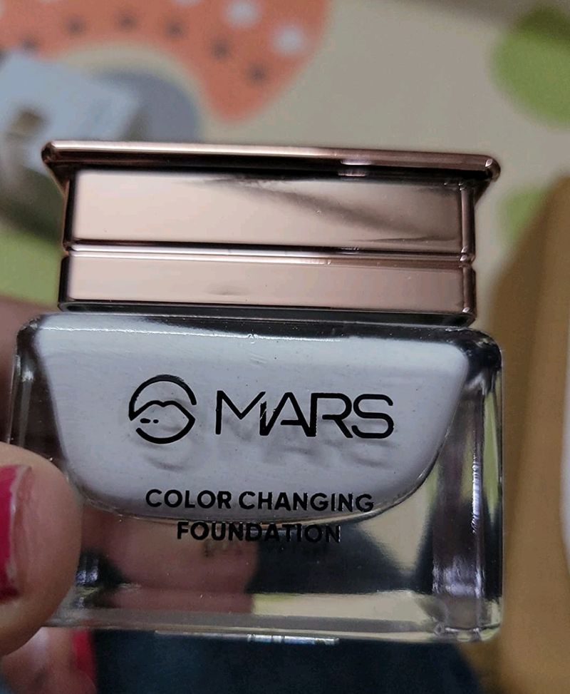 MARS Color Changing Foundation