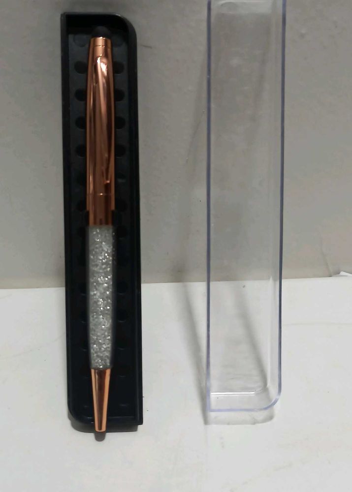 Elegant Crystal Pen