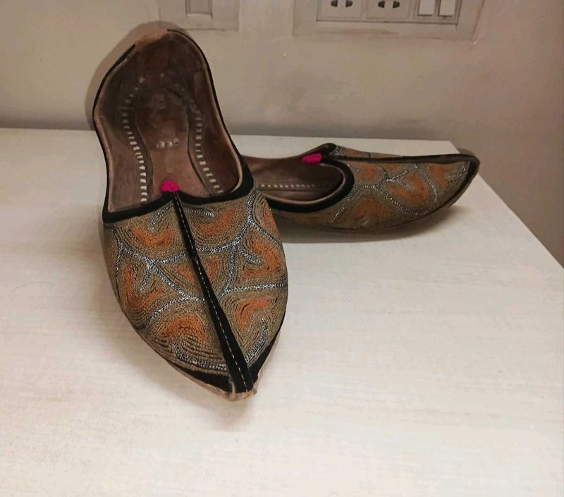 Rajasthani Mojdi (Jutti)