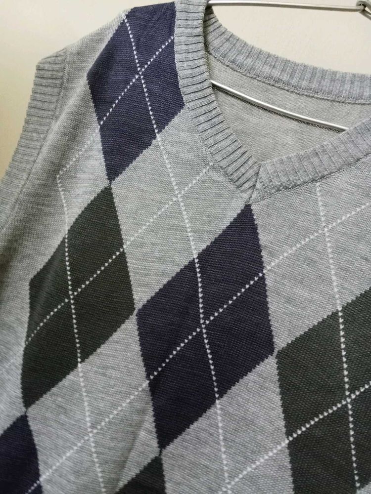 New Plaid Sweater Vest (Grey)