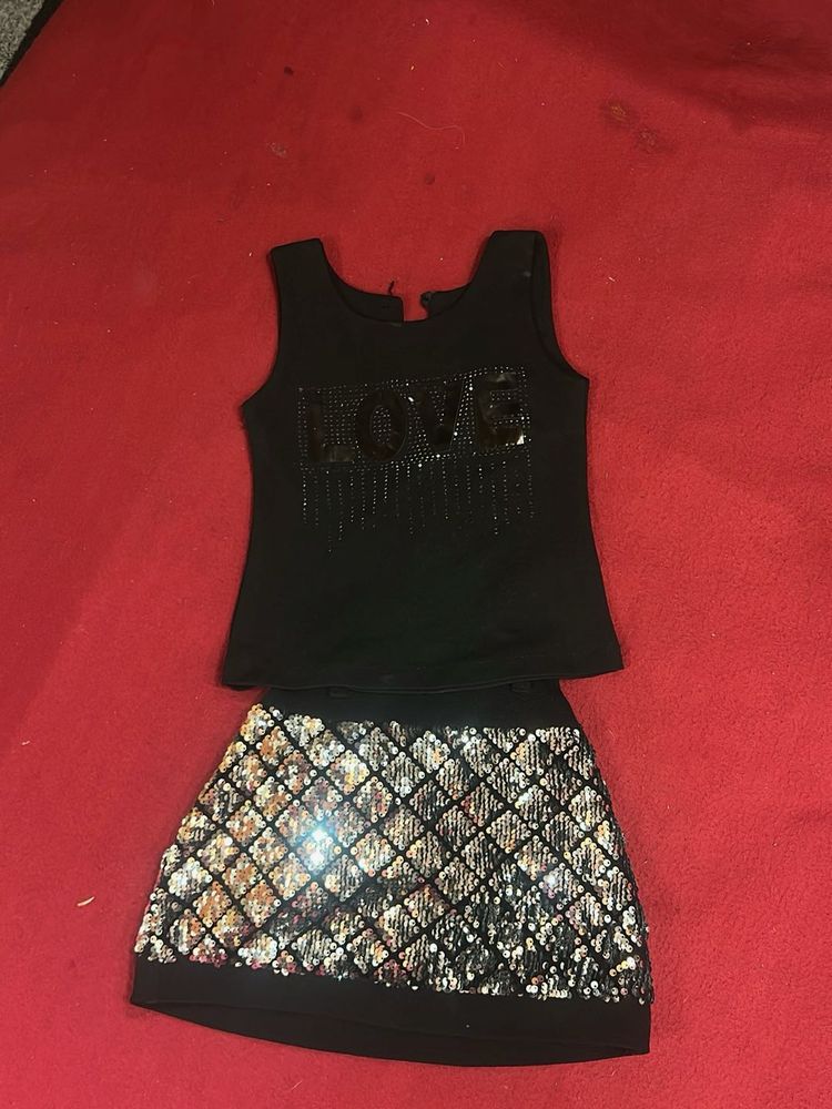 Girls' Sparkly Outfit