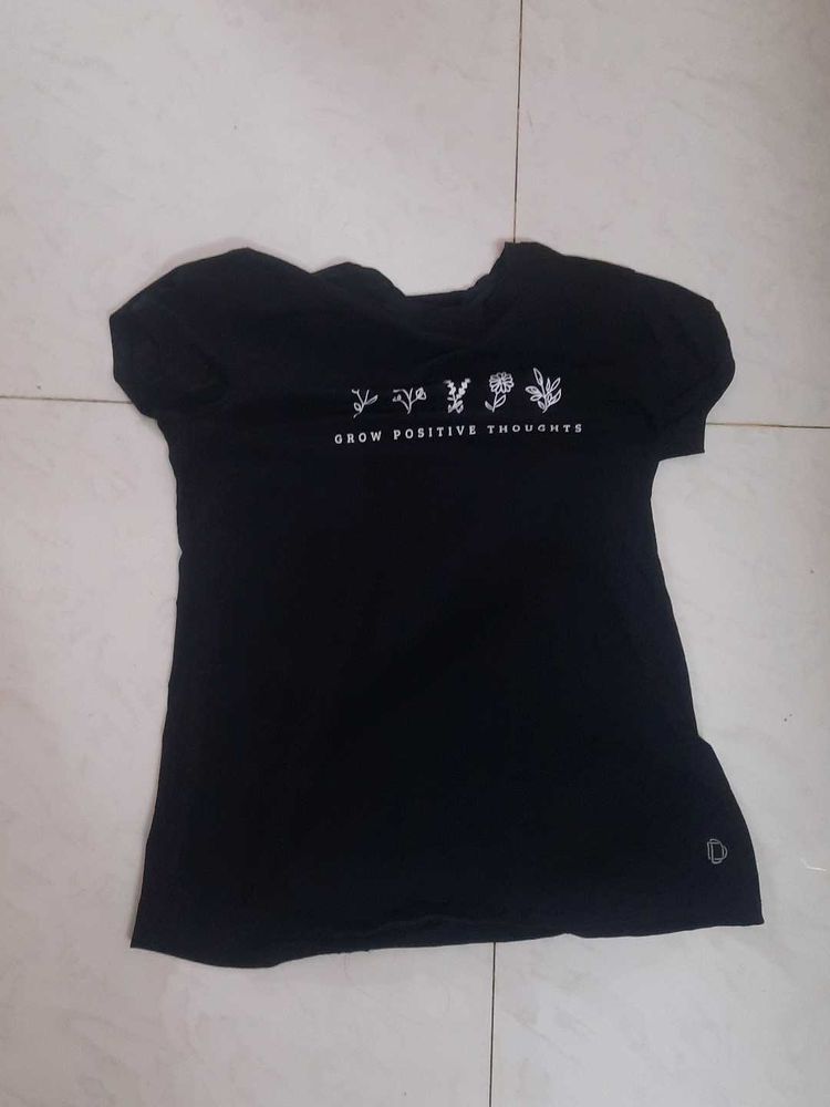 Black Graphic T-Shirt Size- L