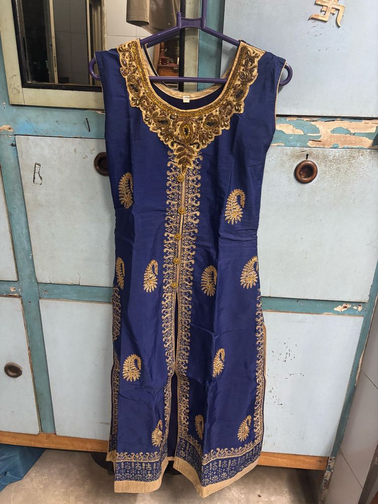 Elegant Blue &amp; Gold Kurta