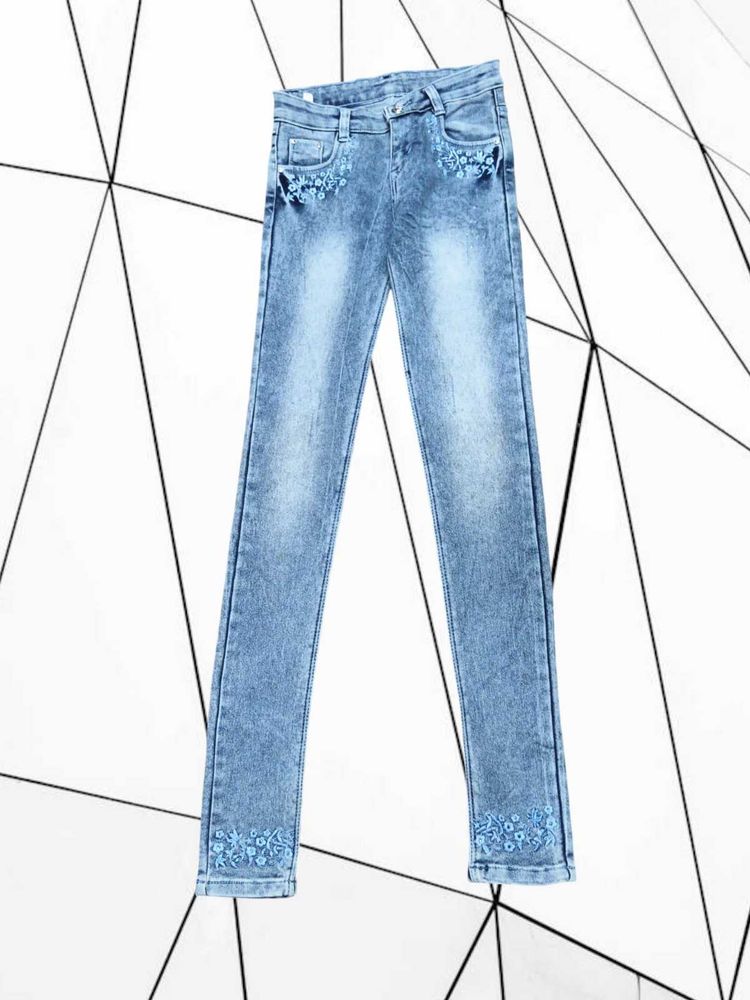 C@37 Size-26 Slim Jeans
