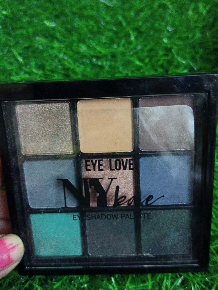 Eye Love NYbae Eyeshadow Palette
