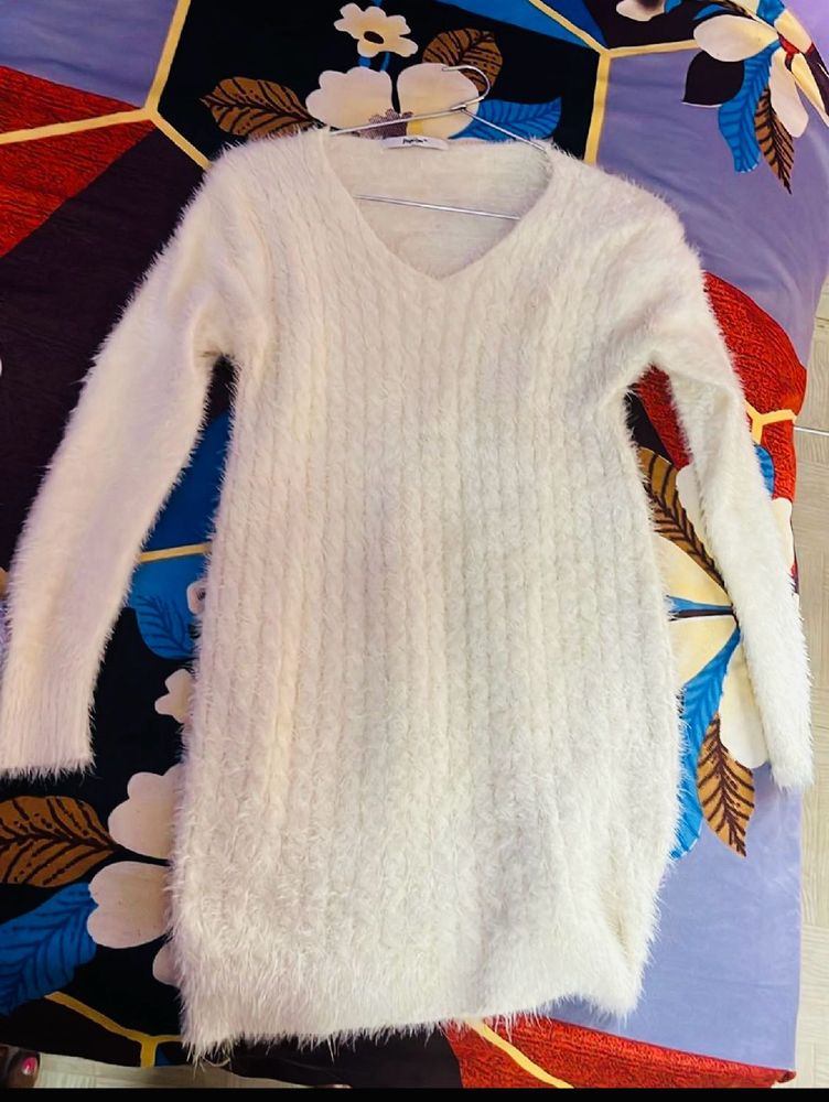 Brand New Winter  Fur Off White Top/ Pull Ove