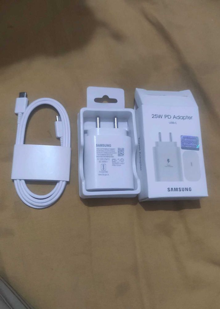 Samsung 25W PD Adapter with orignal cable