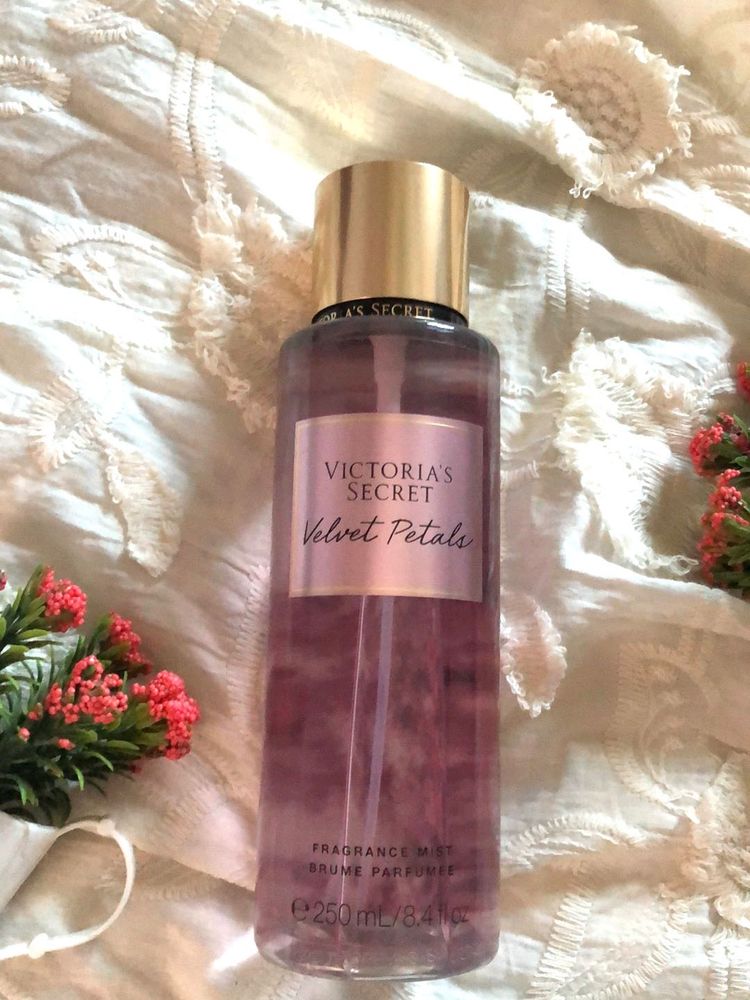 Victoria&#39;s Secret Velvet Petals