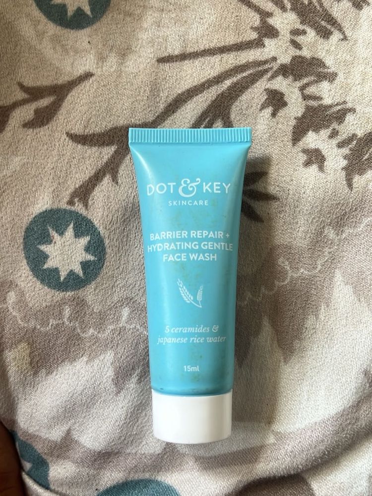 Dot &amp; Key Hydrating Face Wash