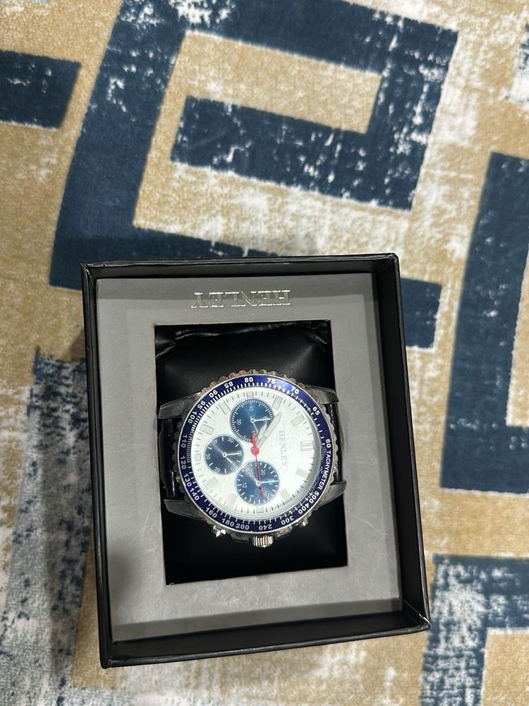 Henley Original Men Watch