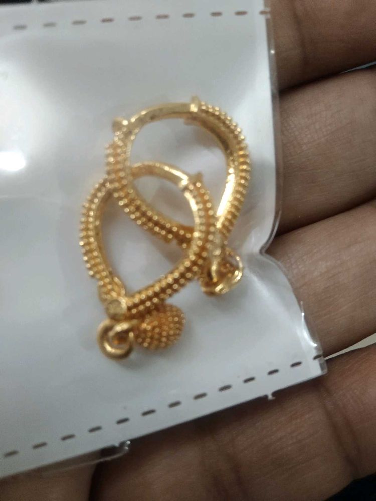 Clutcher And Earrings