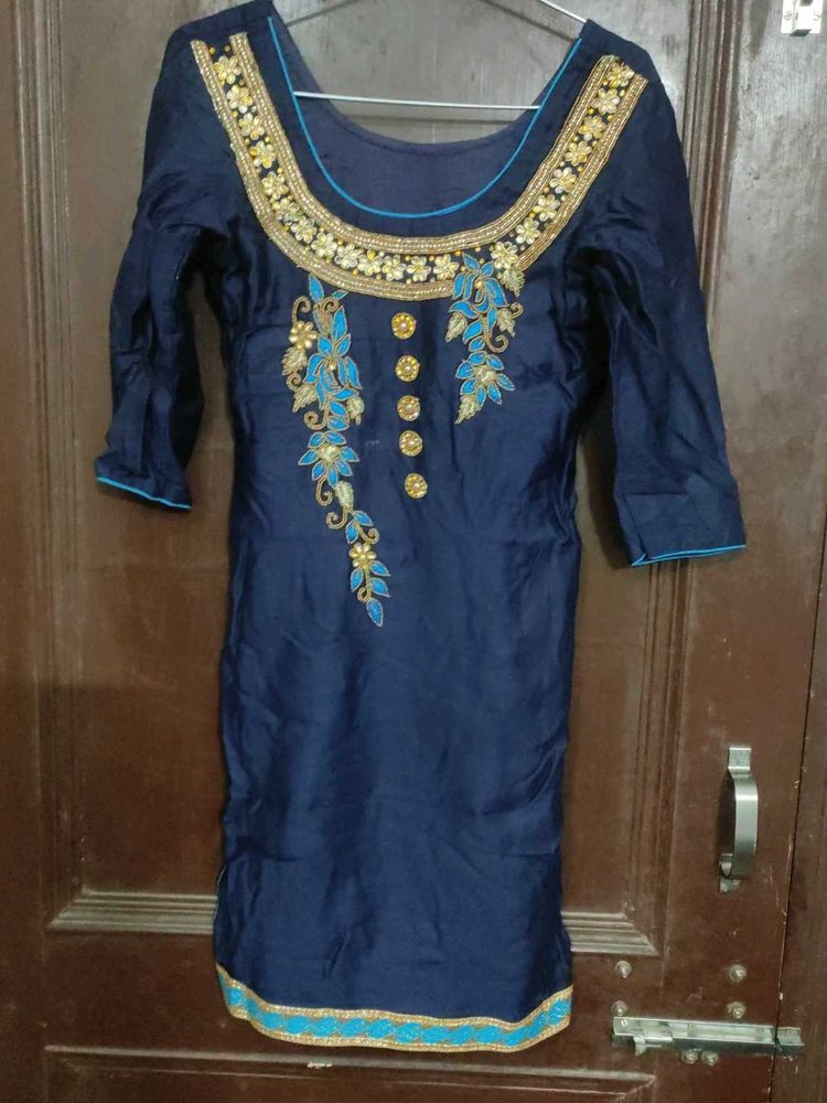 Elegant Embroidered Kurti