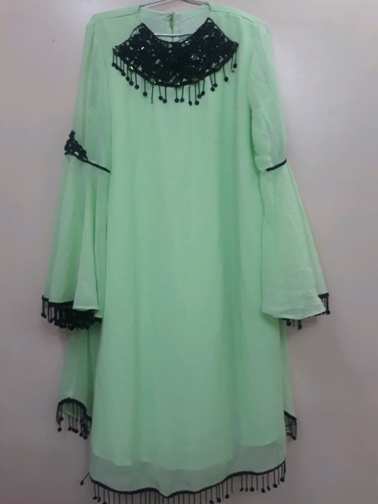 Free Size Kurti + Stole