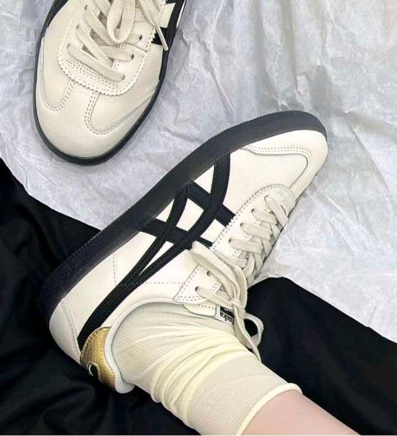 Onitsuka tiger ghost girls