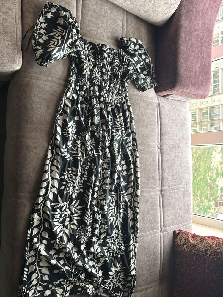 Floral Print Off-Shoulder Maxi Dress