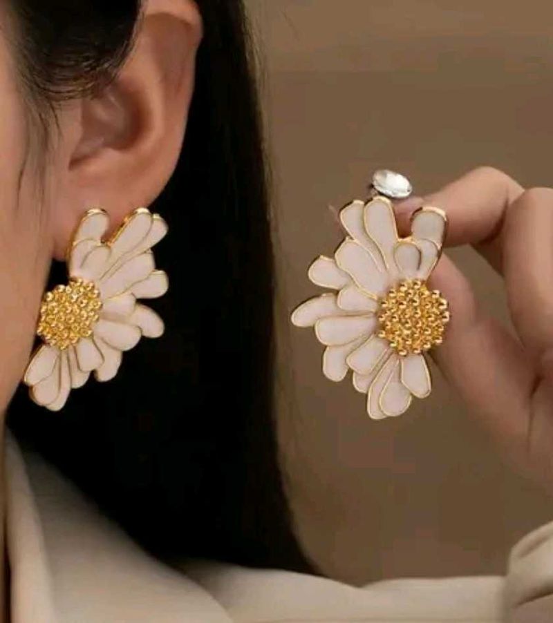 Daisy Flower Earrings