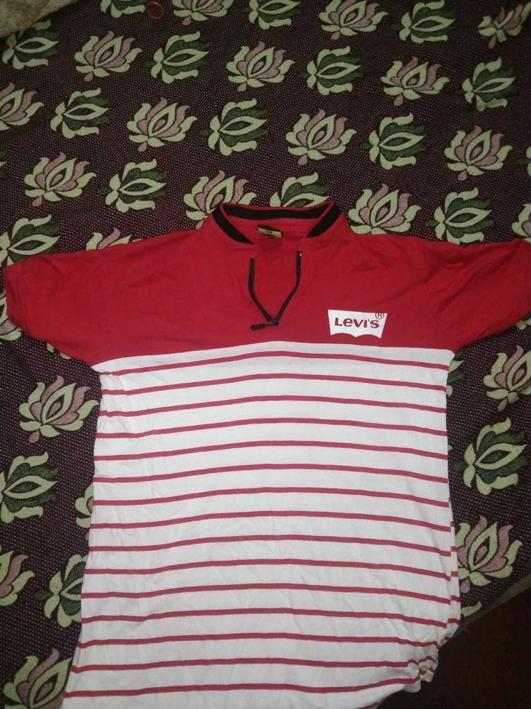 Levi&#39;s Striped Tee