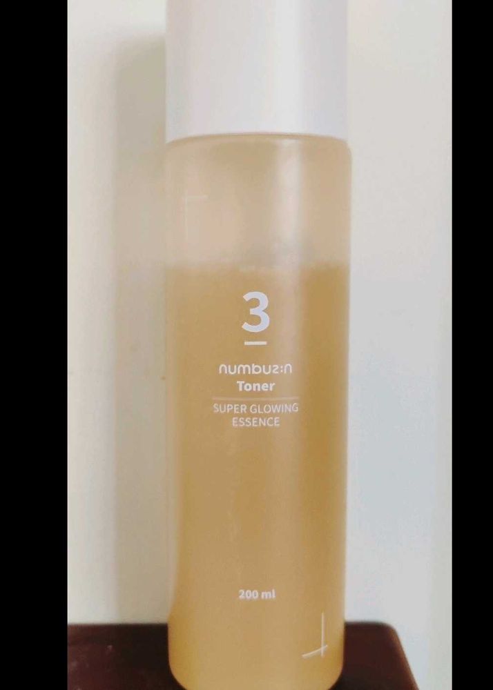 Numbuzin No.3 Super Glowing Essence Toner