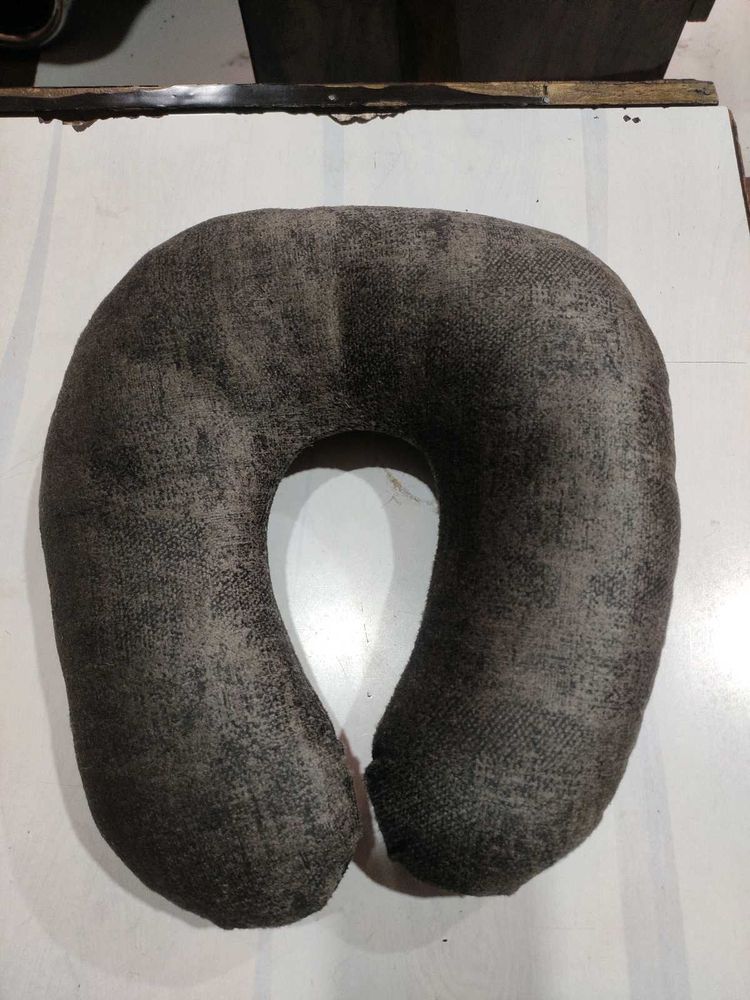 One Travelling Neck Pillow