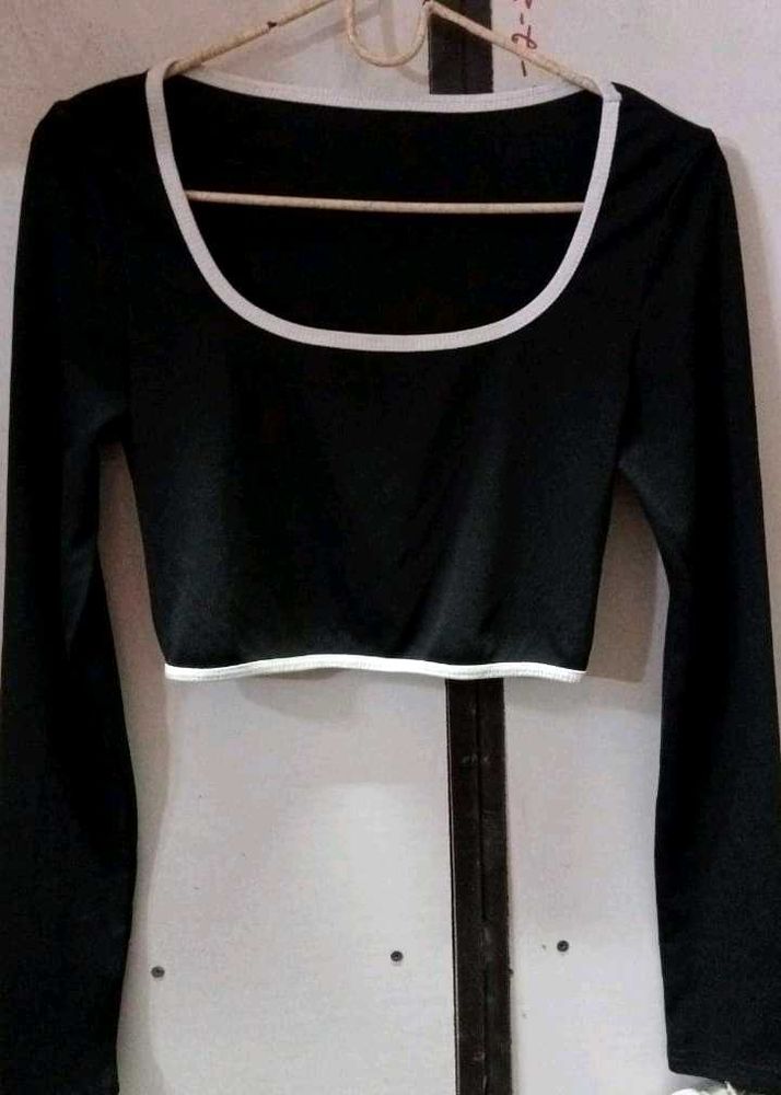 Urbanic Black Fitted Crop Top