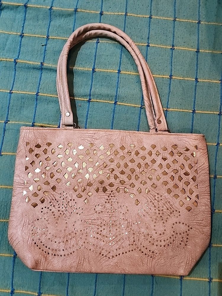 Peach purse  🍑