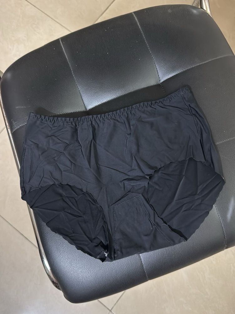 Seamless Black