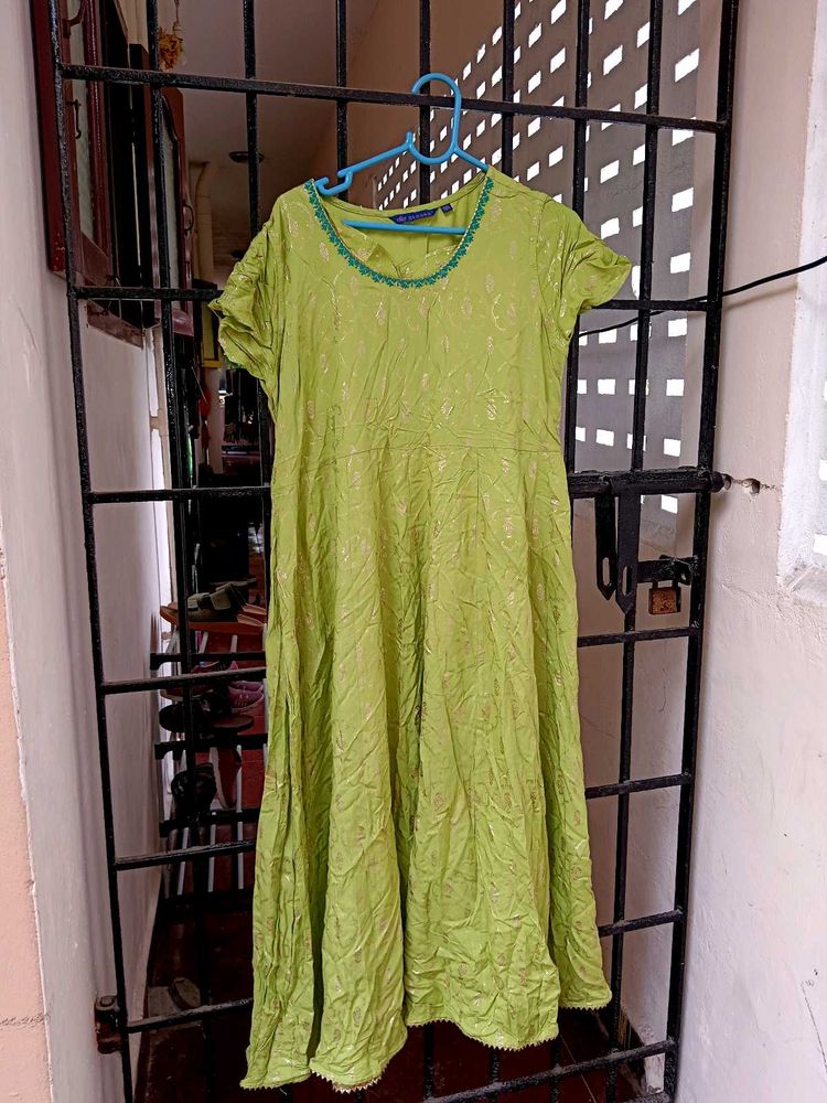 Avasaa Gown