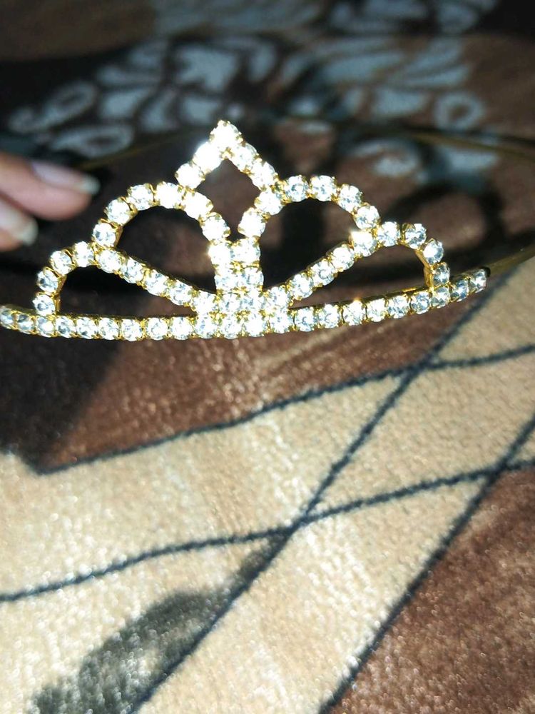 Rhinestone And Sparkling✨ Tiara