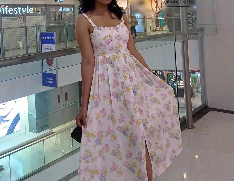 women floral dress