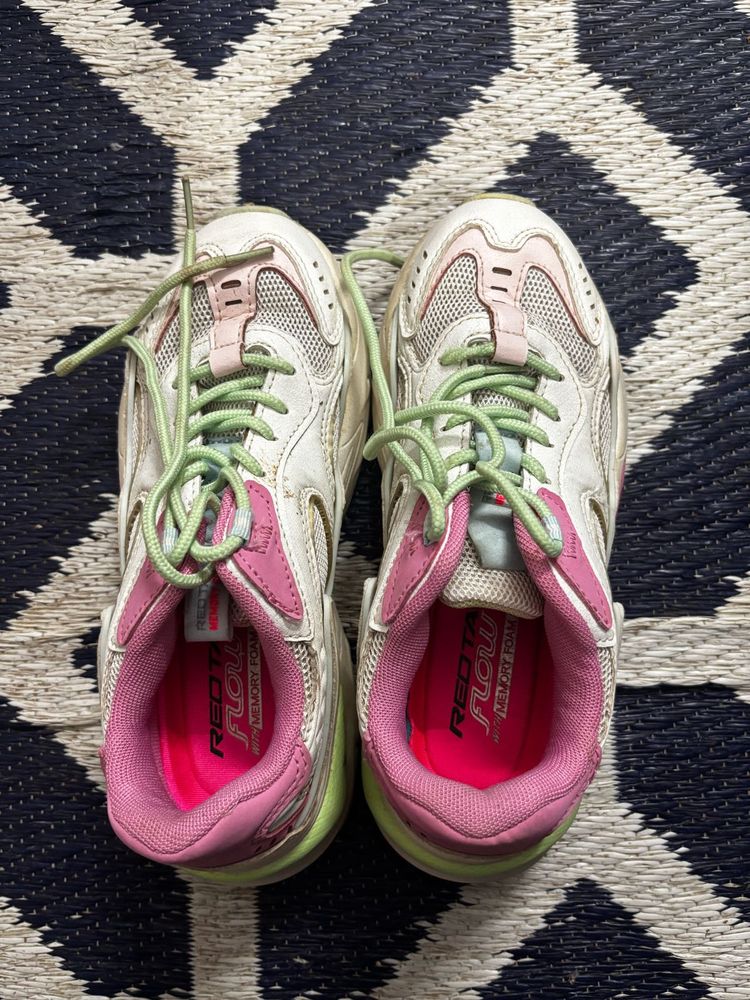 Red Tape  Skechers Sneakers