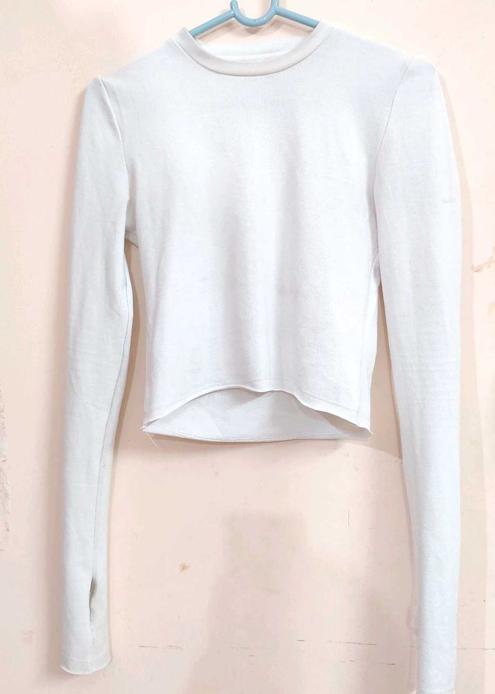 Off White Skinny Fit Crop Top With Thumbhole