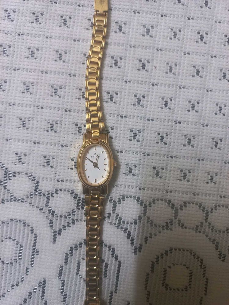 New TITAN WATCH In Half Price