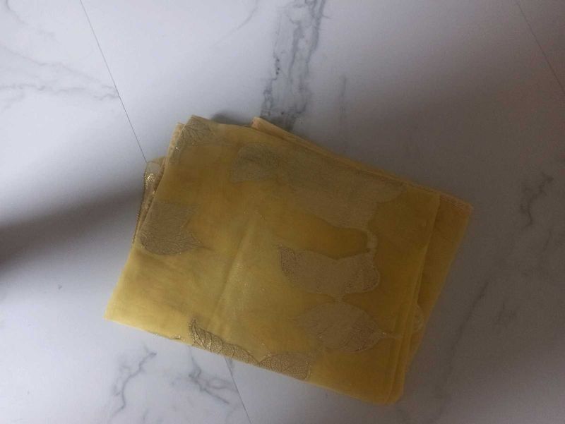 Yellow Leaf Print Scarf