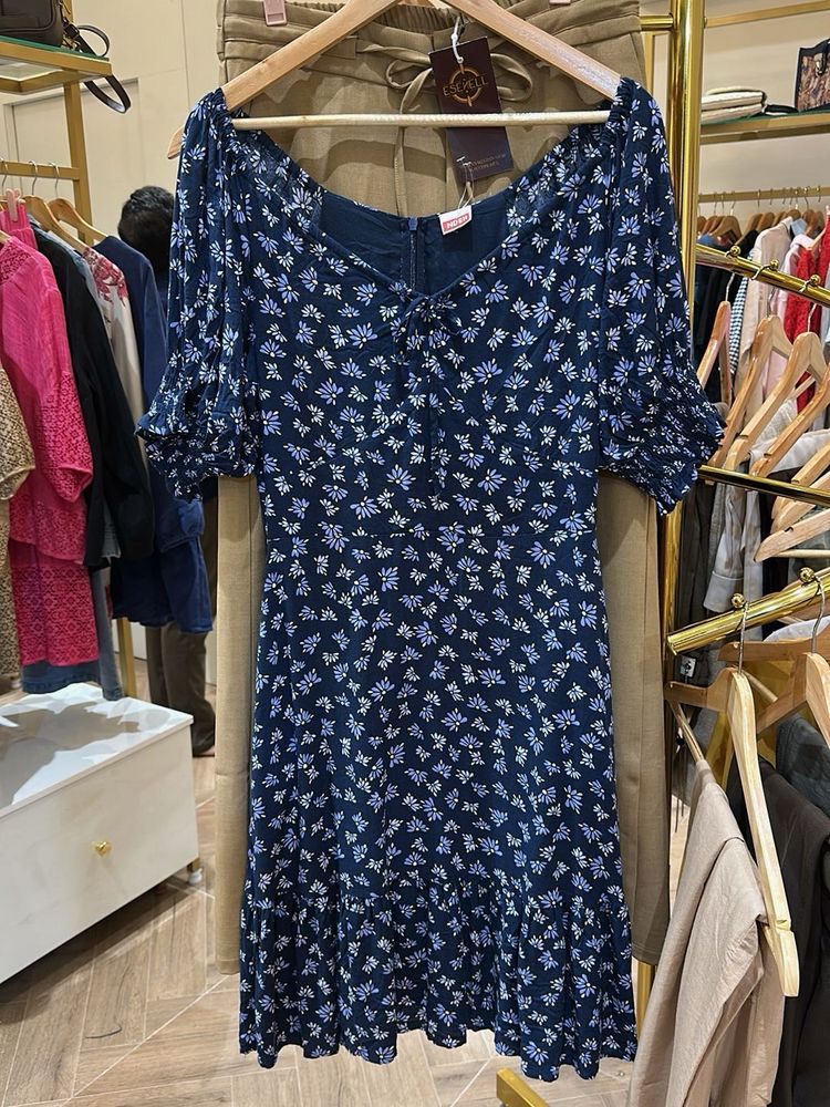 New Knee length floral Dress