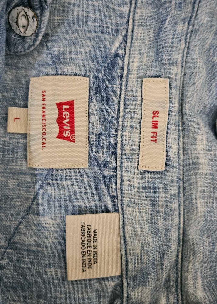 Levi&#39;s Textured DenimStyle Shirt [PRICE NEGOTIABL