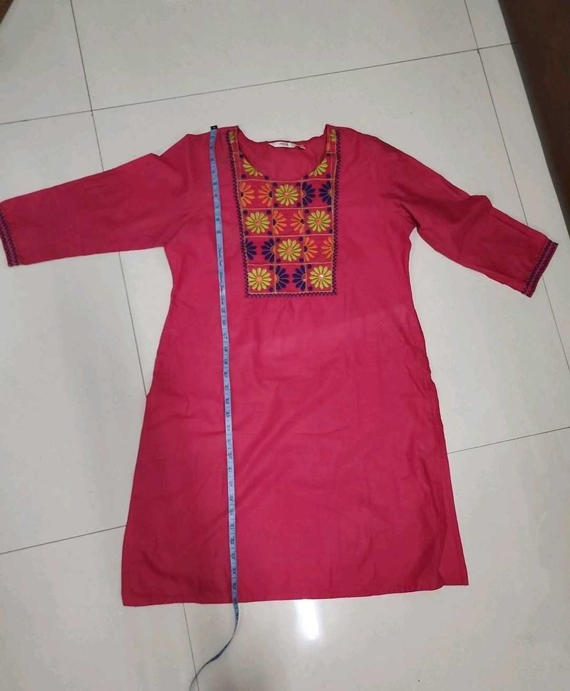 Elegant Pink Embroidered Kurti (L)